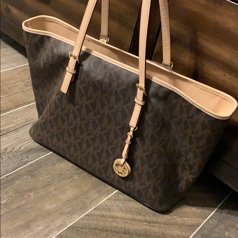 Micheal Kors bag